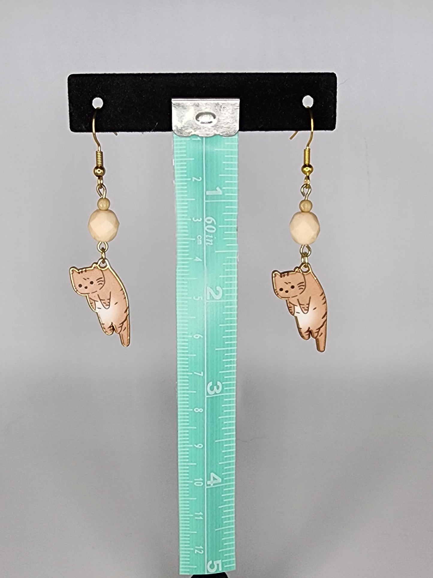 Adorable cat earrings