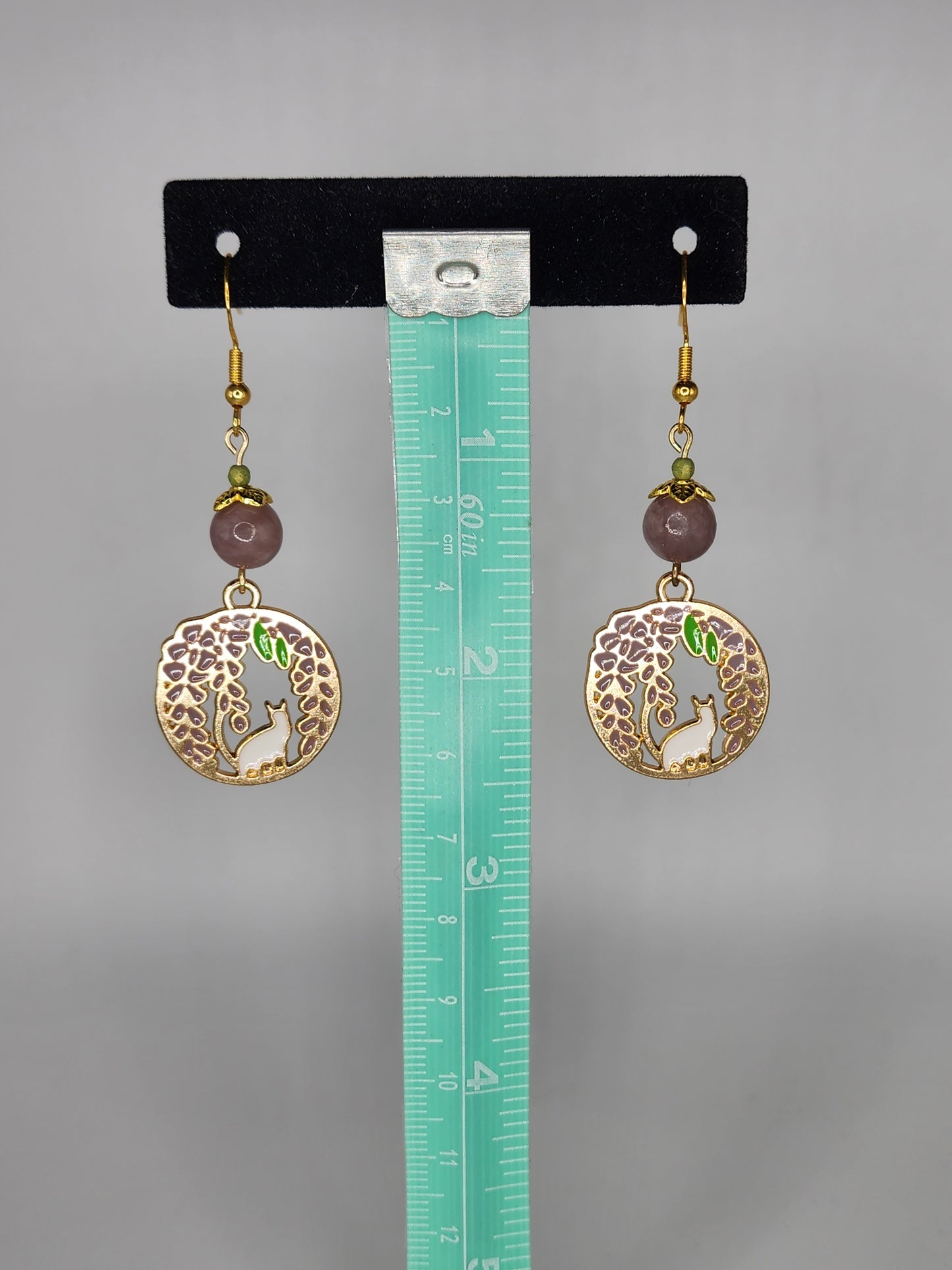 Adorable cat earrings